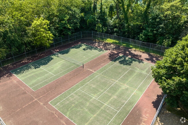Garden City residents can enjoy many outdoor sports including tennis and pickleball.