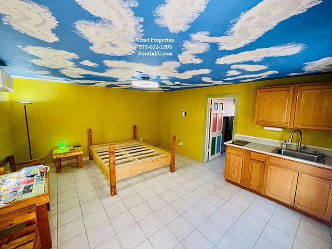 Building Photo - Cute Casita in downtown LC