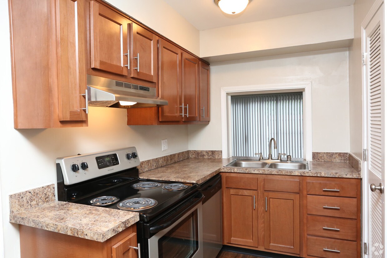 Charlestown Apartments in Louisville, KY
