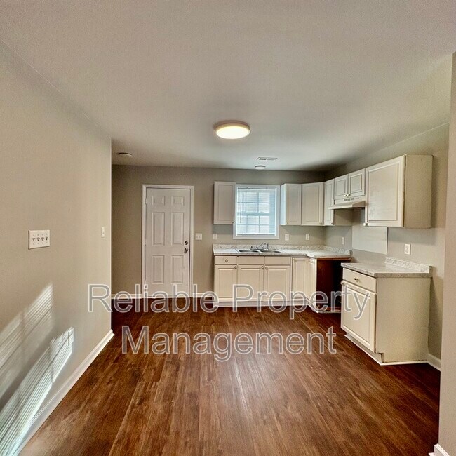 Foto del edificio - 604 Winston Cir