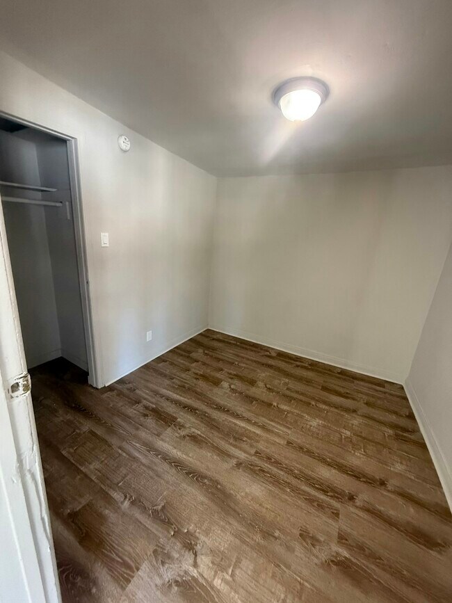 Foto del edificio - 6212 Orchard Ave