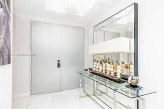 Building Photo - 16051 Collins Ave