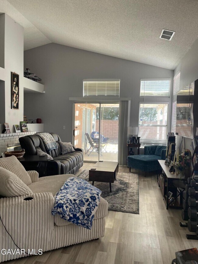 Foto del edificio - 1408 Sweetgum Ave