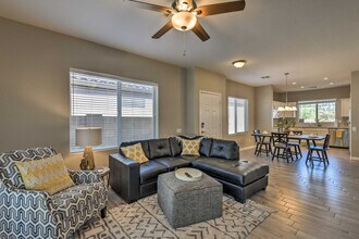 Building Photo - 8226 S Hidden Trail Ct