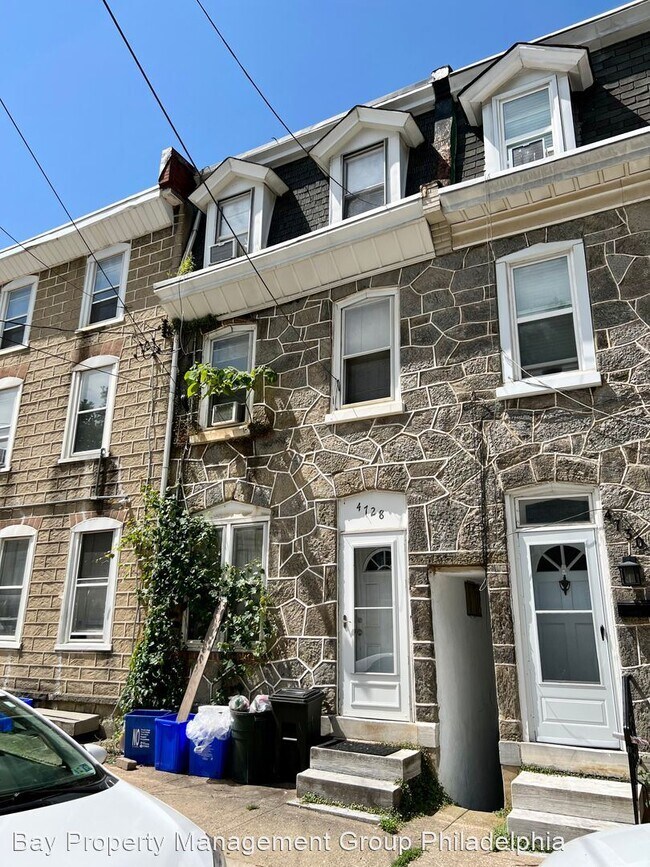 Foto del edificio - 4 br, 1 bath House - 4728 Smick St