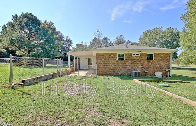 Foto del edificio - 208 Brooks Rd