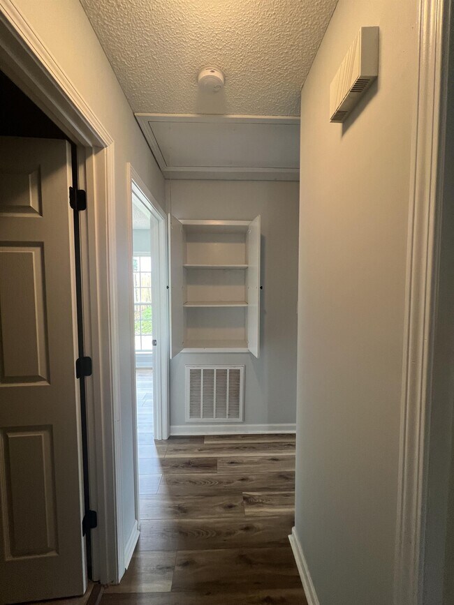 Foto del edificio - 354 E Myles Ln