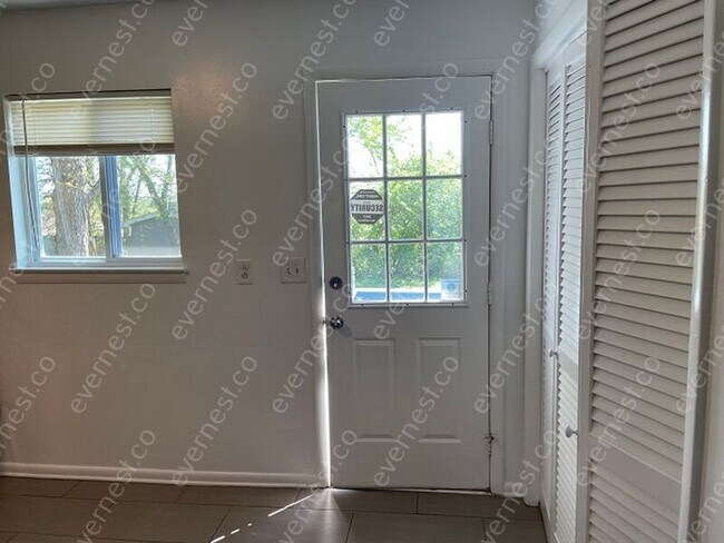 Foto del edificio - 1509 Meadow Bend Dr