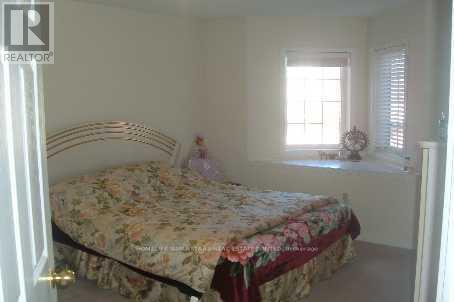 Photo du bâtiment - 13 GROVER(MAIN & 2ND FLOOR) ROAD