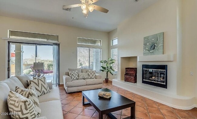 Foto del edificio - 42020 N Moss Springs Rd