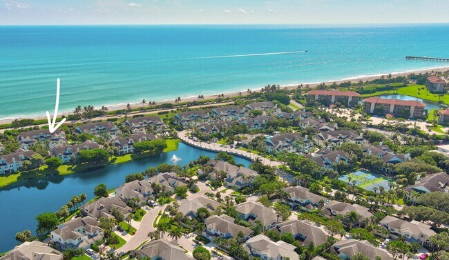 Foto del edificio - 606 Mainsail Cir