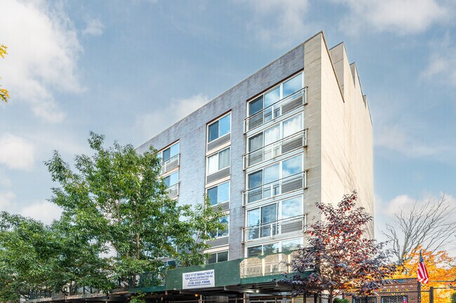 Building Photo - Alto Condominium
