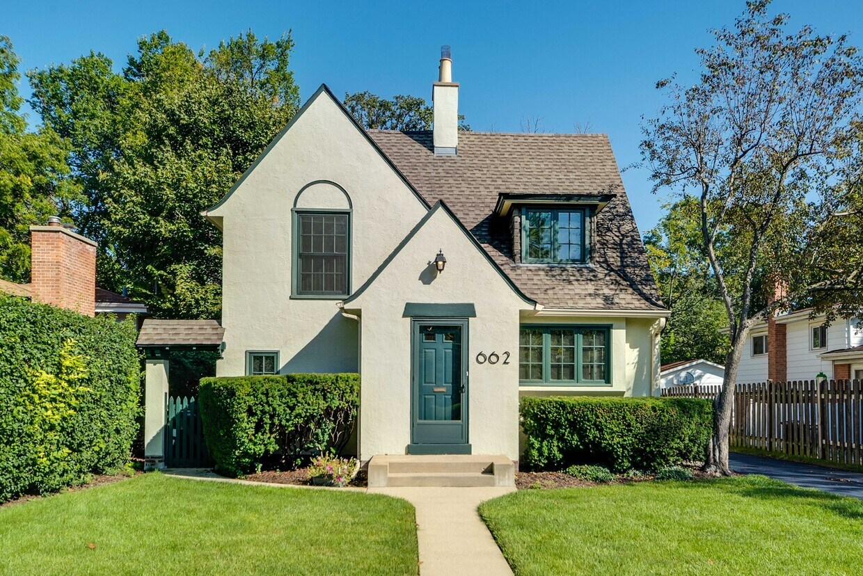 662 Greenview Pl, Lake Forest, IL 60045 House Rental in Lake Forest