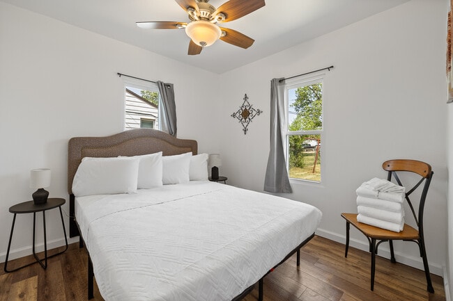 Foto del edificio - 710 Holcomb Ave