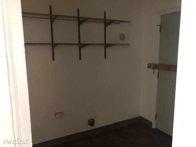 Building Photo - 2 br, 1 bath House - 3581 SW Kerry Ave