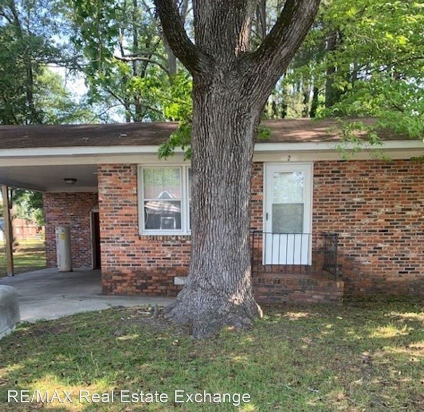 Primary Photo - 205 Chavis St
