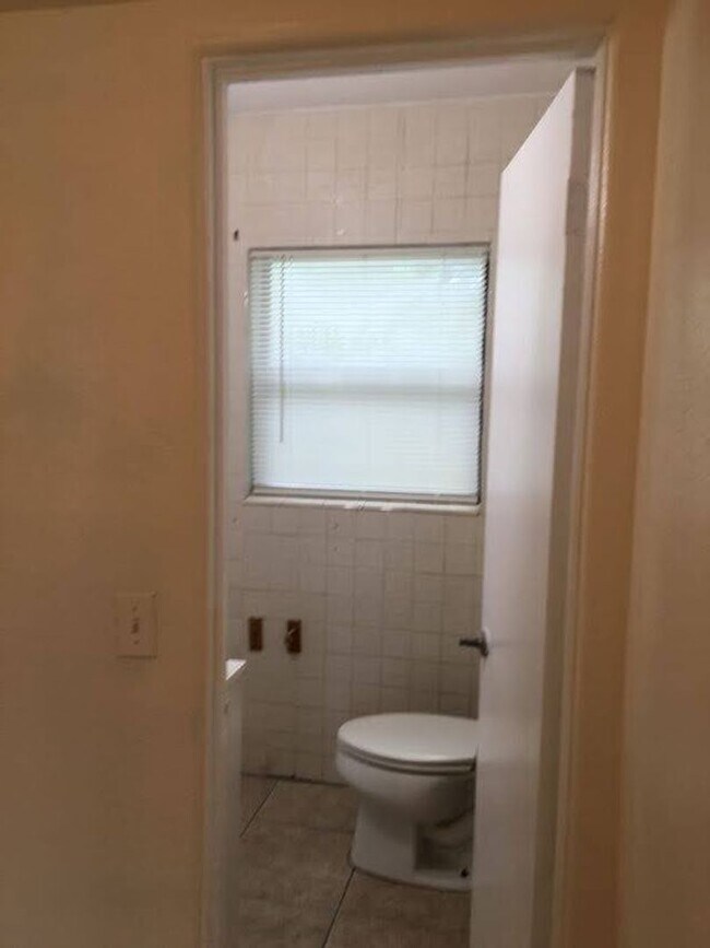 Foto del edificio - 2 bedroom 1 bath