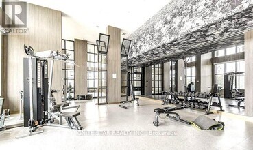 Building Photo - 405 Dundas St W