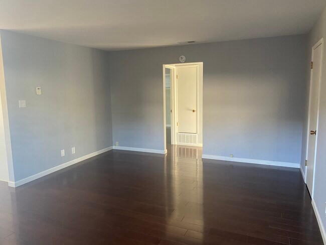 family room - 40 Hobart Ave