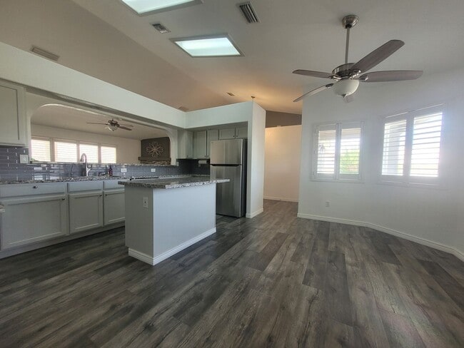 Building Photo - ChatGPT said: Beautiful 3-Bed Home in Dese...