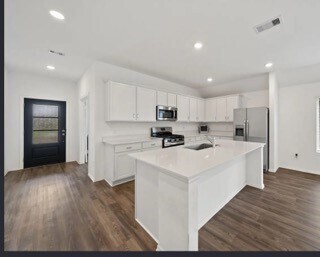 Building Photo - 22373 Mountain Pne Dr