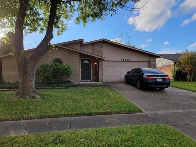 Building Photo - 15322 Mira Vista Dr