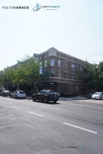 Building Photo - 6357 N Lakewood Ave