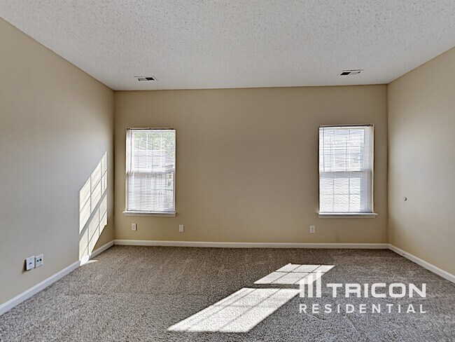 Foto del edificio - 9897 Lakefield Ln