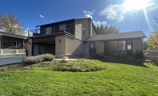 Photo - 1094 Gravel Hills Dr House