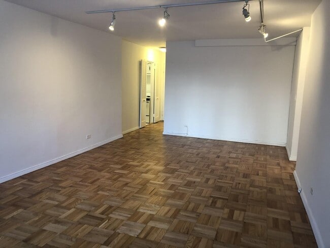 Foto del edificio - 155 E 34th St