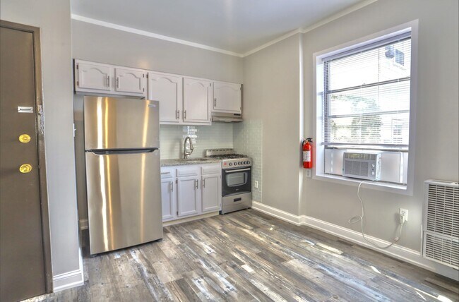Foto del edificio - 4901 Murphy Pl