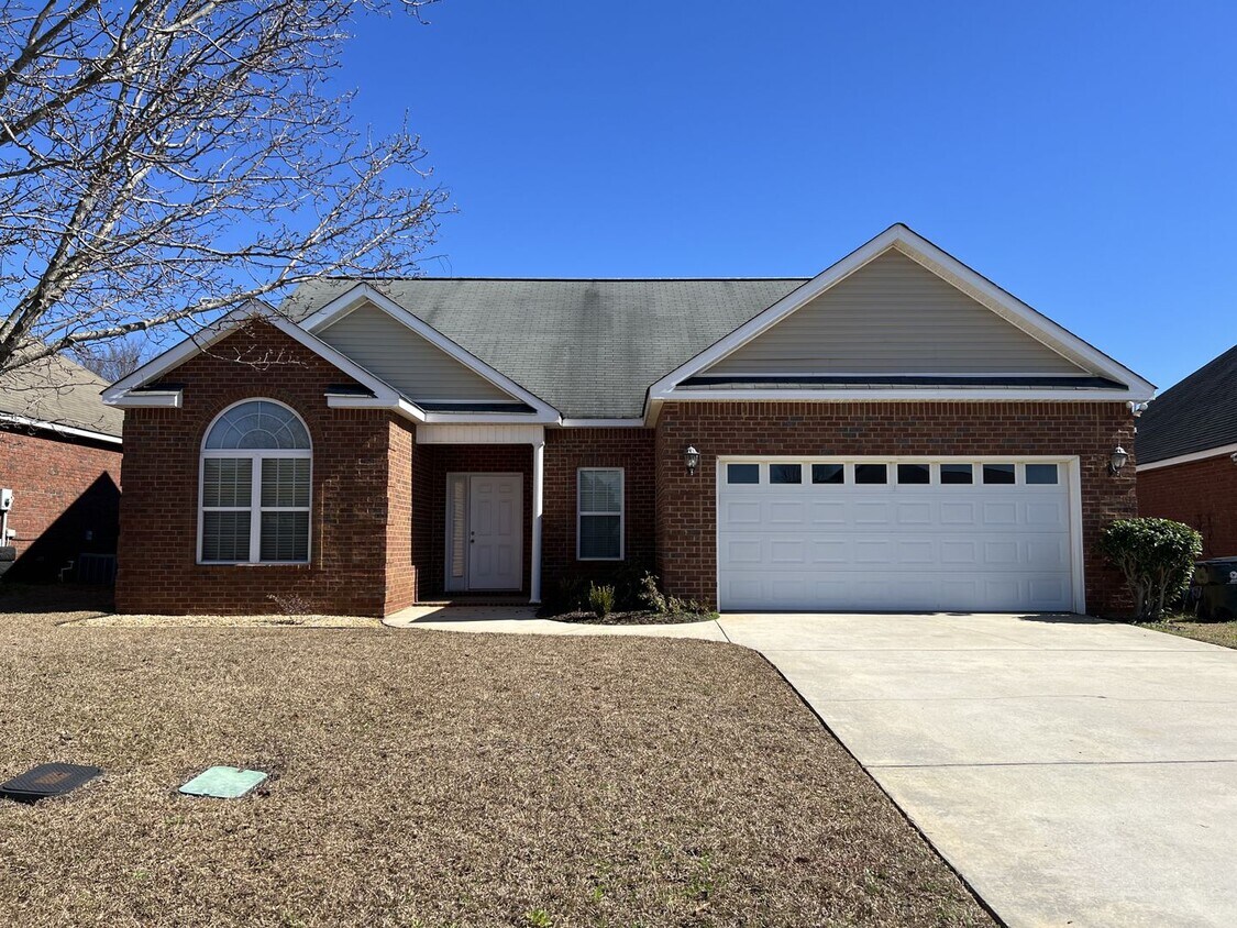 Foto principal - Convenient to RAFB and I-75, shopping and ...