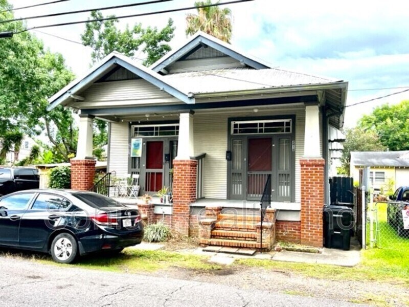 Primary Photo - 2918 Fortin St