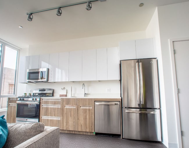 Building Photo - 4550 N Sheridan Rd