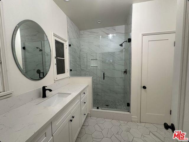 Foto del edificio - 6367 W 6th St
