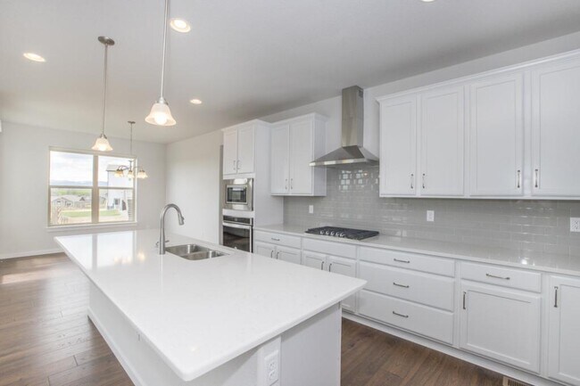 Photo - 715 Lene Ln House