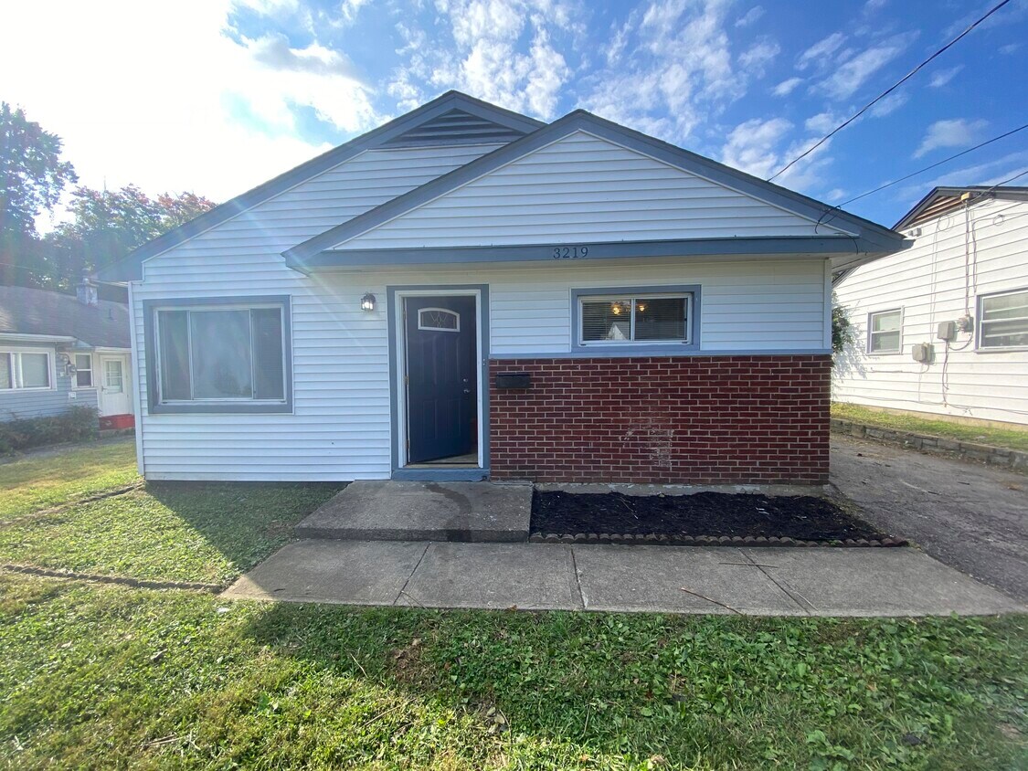 Primary Photo - 3219 Rinda Ln