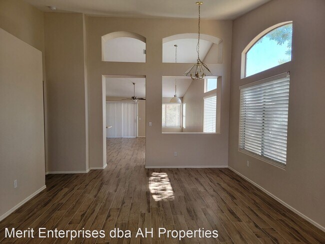 Foto del edificio - 3 br, 2 bath House - 8362 W PARADISE DR