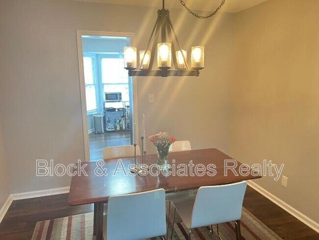 Foto del edificio - 5438 Sharpe Dr