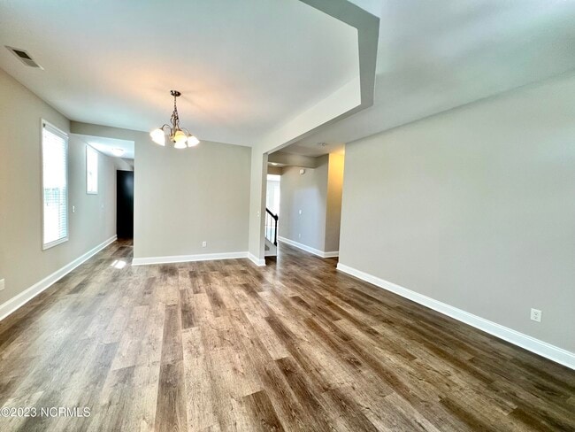 Building Photo - 5113 Larkspur Ct