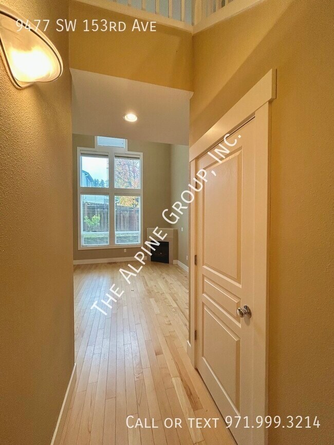 Foto del edificio - $500 OFF YOUR FIRST MONTH! Spacious Townho...