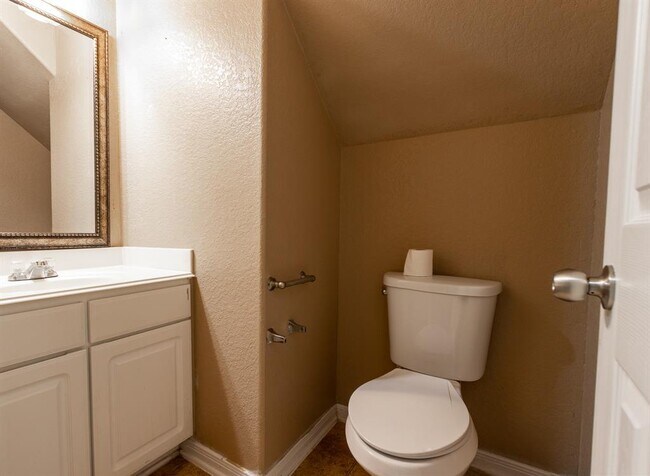 Building Photo - 7419 Foxwood Fair Ln