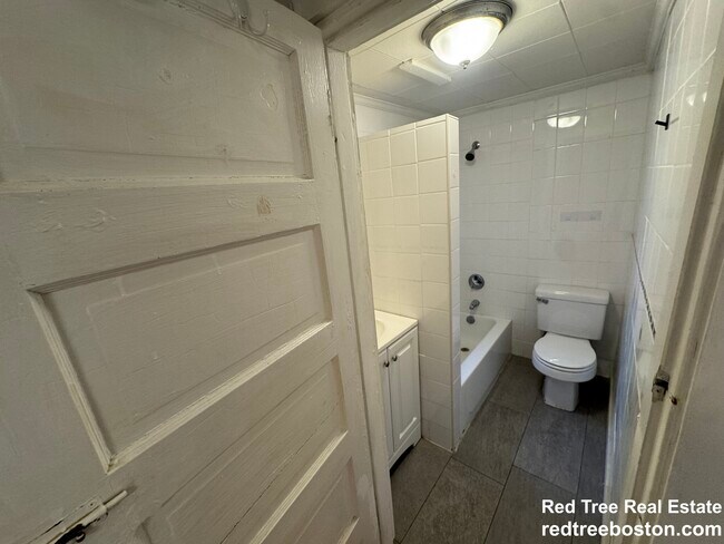 Foto del edificio - 1726 Commonwealth Ave