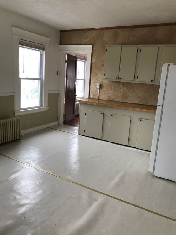 Building Photo - 214 Oak St