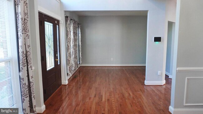 Building Photo - 14906 Dennington Dr