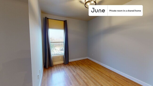 Foto del edificio - Room in Shared 4 bed/4 bath home