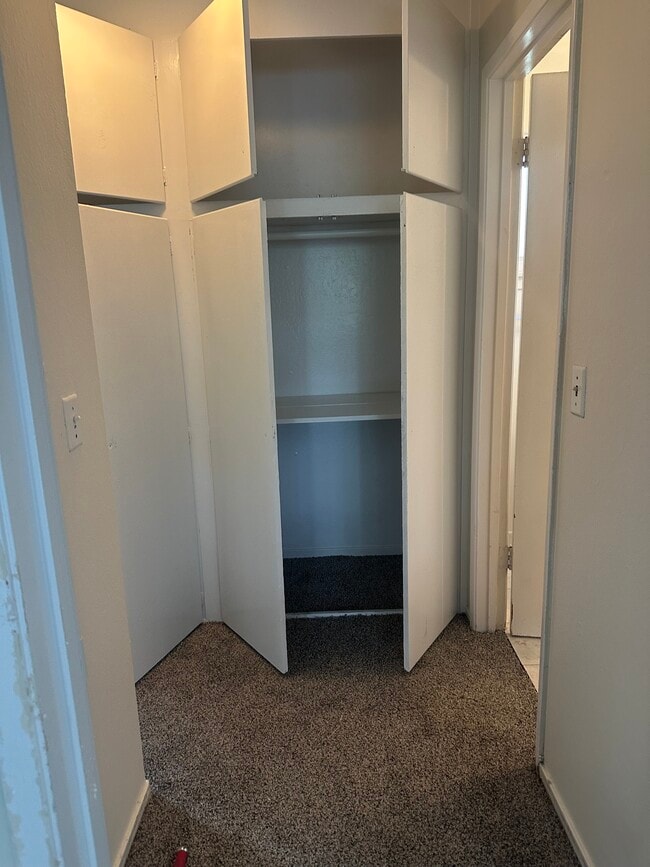 Building Photo - Villa Terrace Apartments