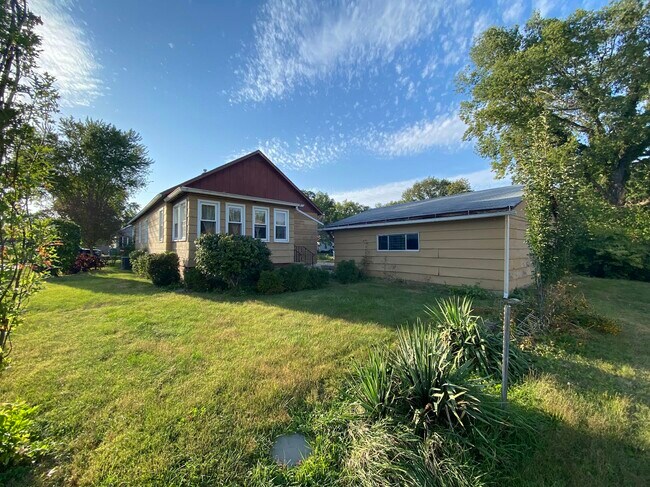Building Photo - 812 Swift Ave