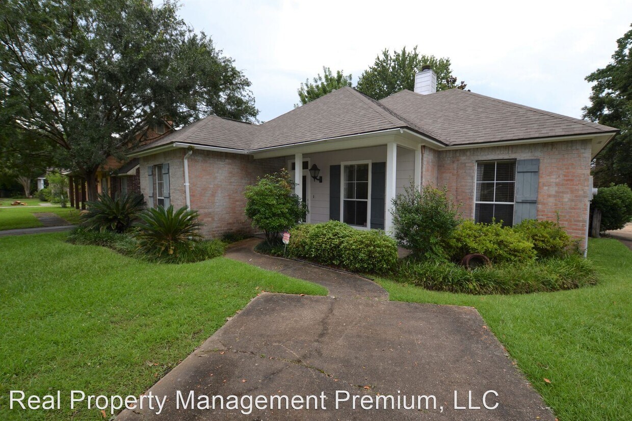 Primary Photo - 3 br, 2 bath House - 38250 Susan Ct
