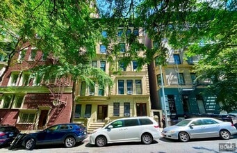 Building Photo - 253 W 93rd St